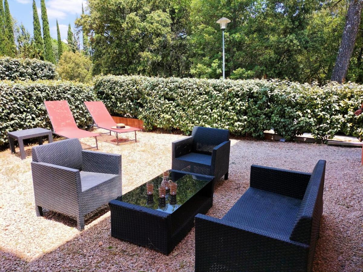 شقة Quietude En Luberon Roussillon en Isere المظهر الخارجي الصورة